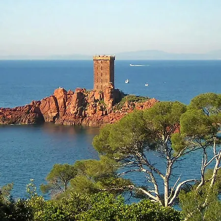 Holiday home Maison Agay Avec Piscine Pres De La Plage Saint-Raphael (Var)